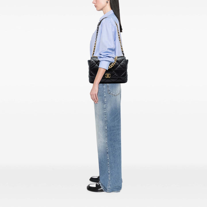 Chanel Maxi Cuir d’agneau 19 à rabat