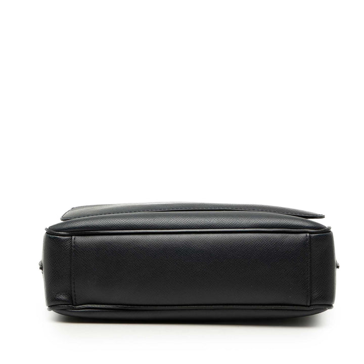 Louis Vuitton Taiga Roman PM