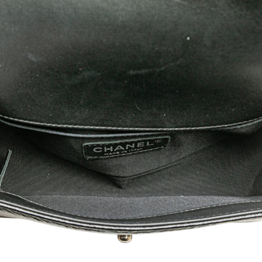 Chanel Small Quilted Cuir verni Boy Flap Noir