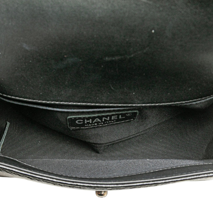 Chanel Small Quilted Cuir verni Boy Flap Noir