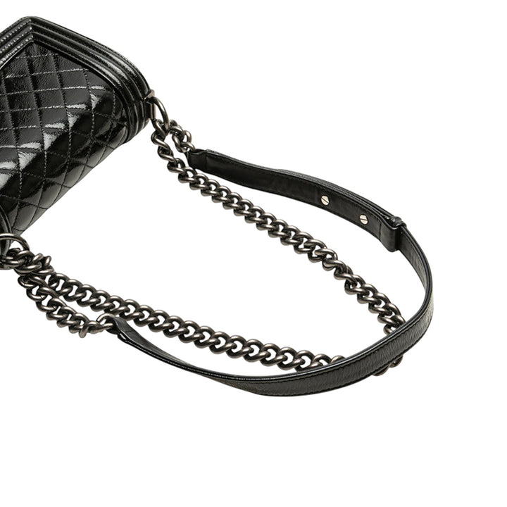 Chanel Small Quilted Cuir verni Boy Flap Noir