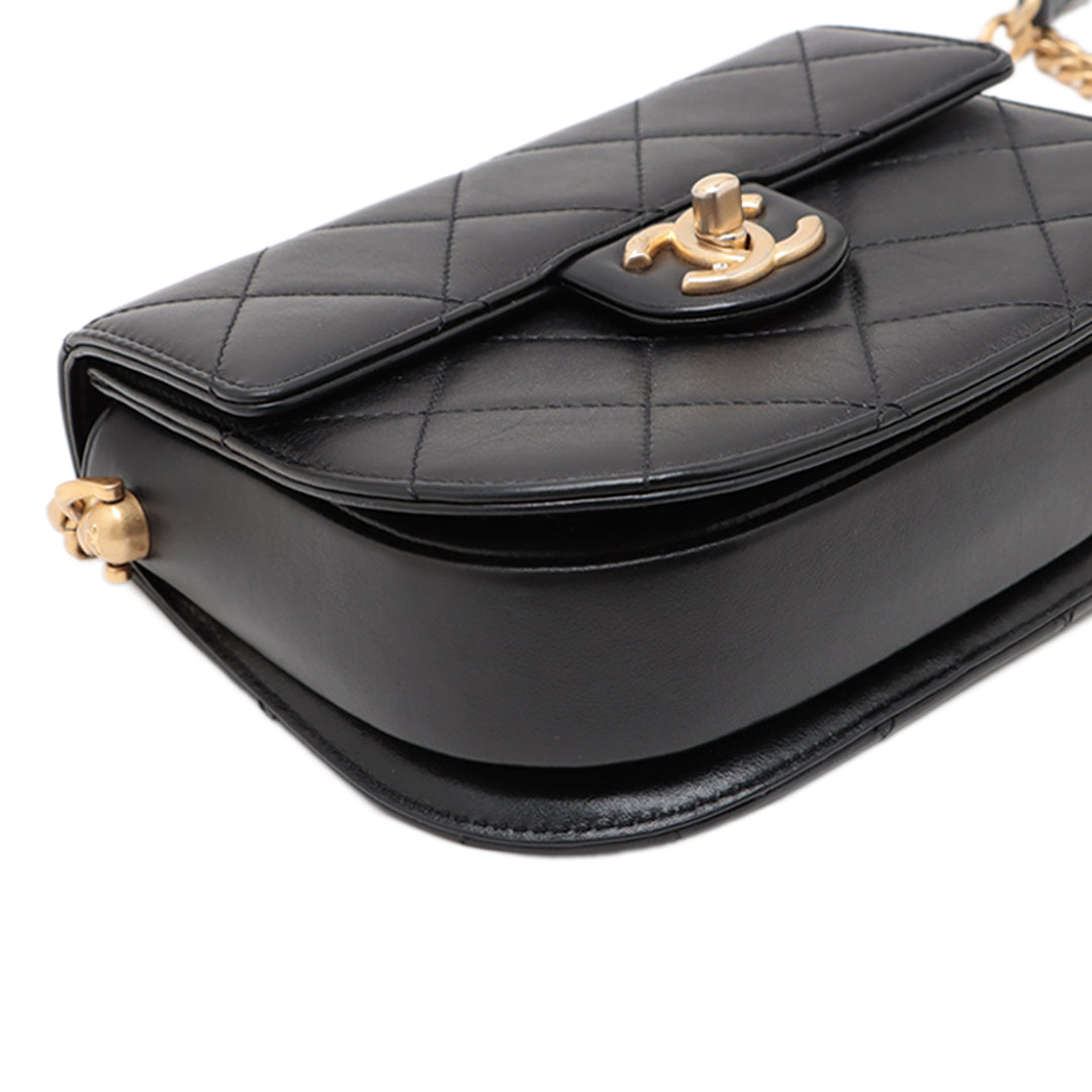Chanel Mini CC Matelassé Cuir de veau Rond Moon Messenger à rabat