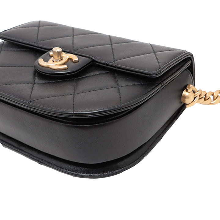 Chanel Mini CC Matelassé Cuir de veau Rond Moon Messenger à rabat