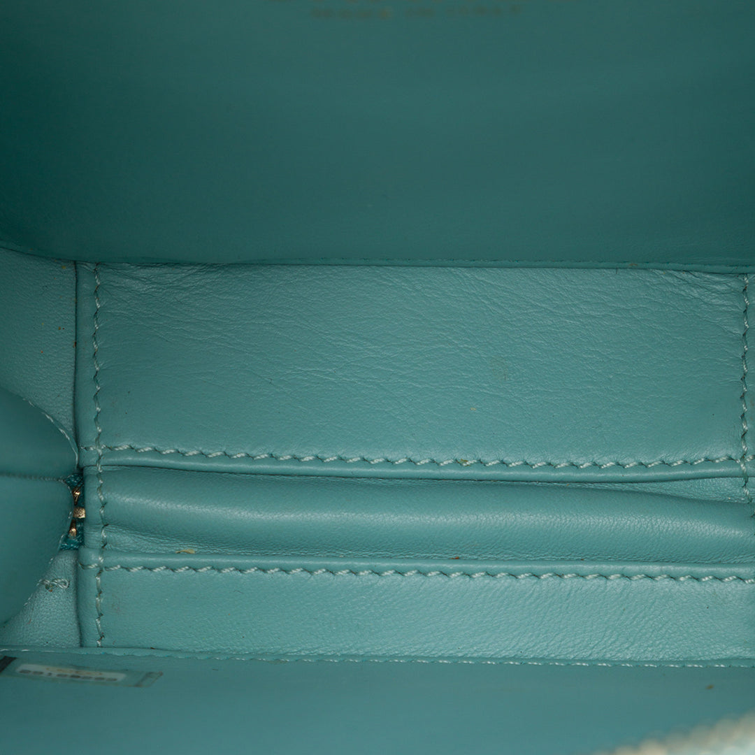 CC Filigree Vertical Vanity Cuir caviar Bleu