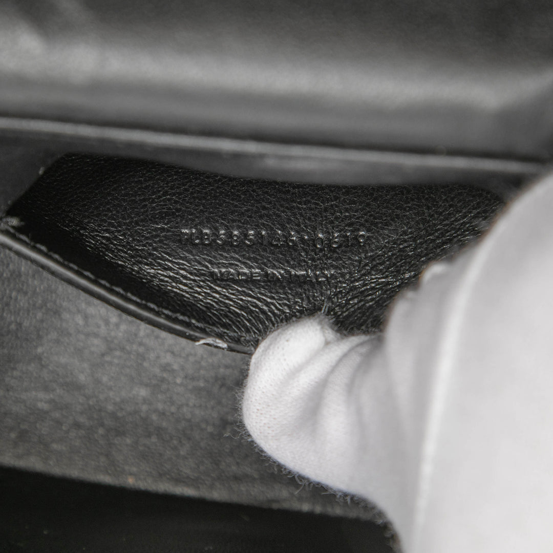 Saint Laurent Matelasse Cuir verni Monogram Vicky Vanity
