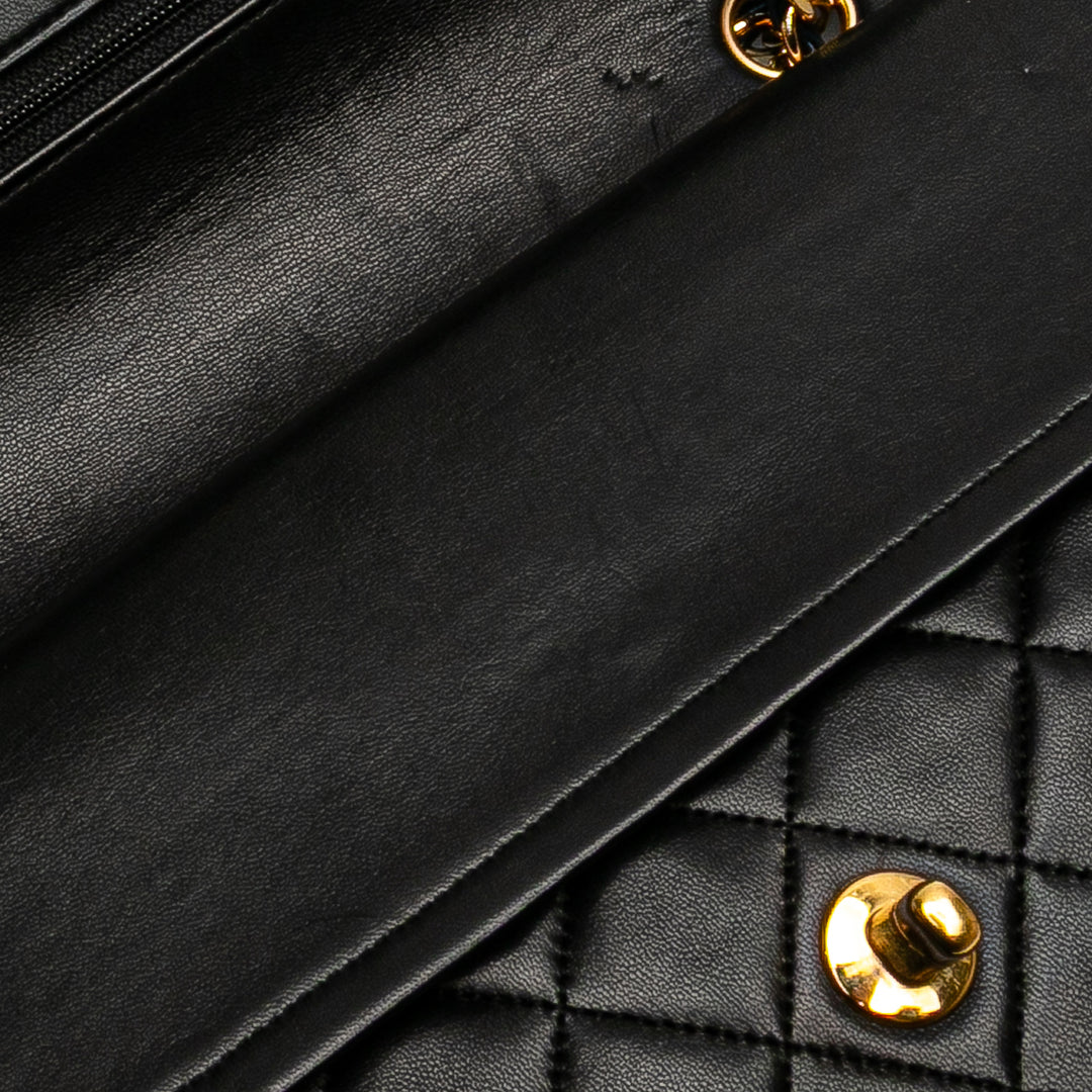 Chanel Medium Classic Cuir d’agneau Double rabat Noir – GABY PARIS Authentique