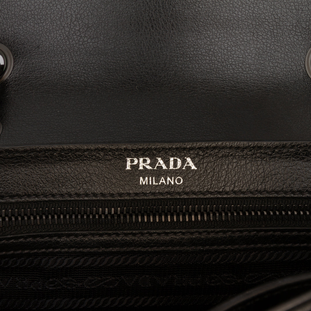 Prada Bicolor Glace Cuir de veau clouté Sac porté croisé