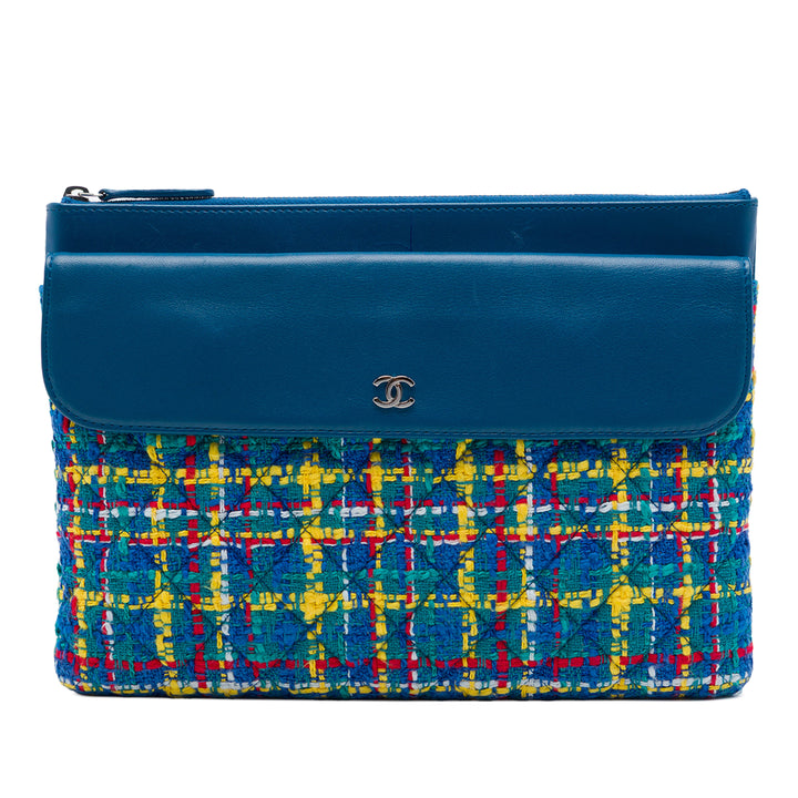 Chanel CC Matelassé et Pochette Tweed Bleu – vue principale – GABY PARIS