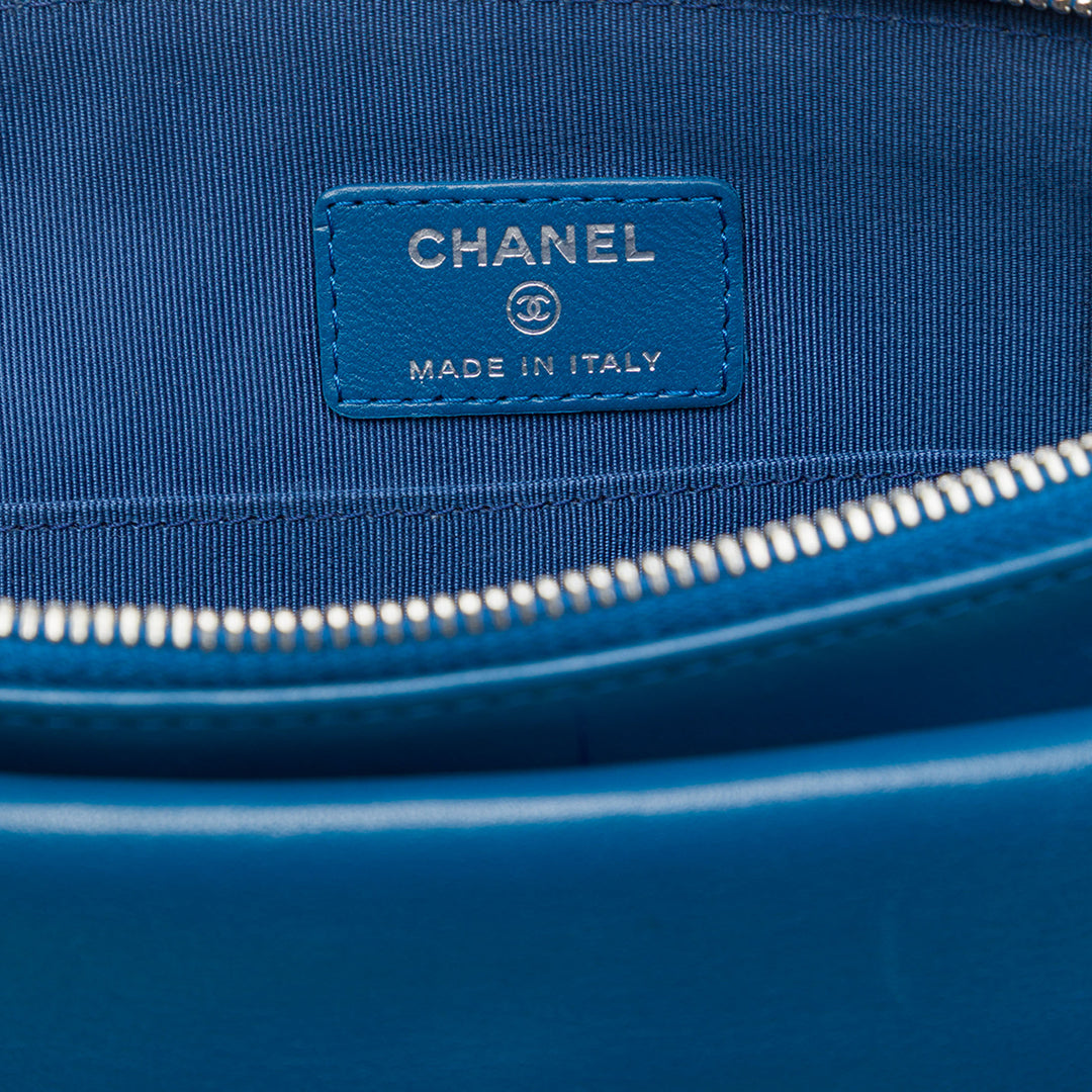 Chanel CC Matelassé et Pochette Tweed Bleu – vue 5 – GABY PARIS