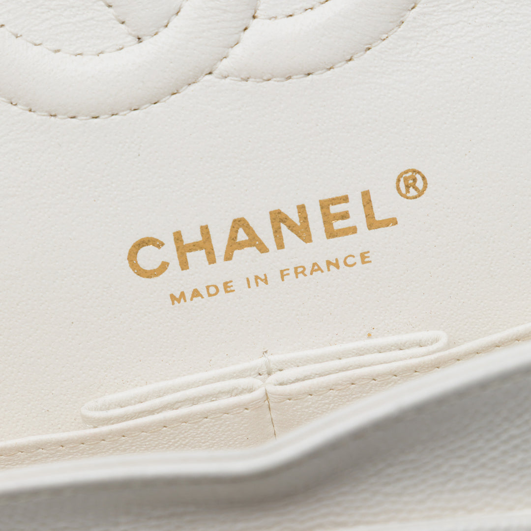Classic Double rabat Petit Cuir caviar Blanc