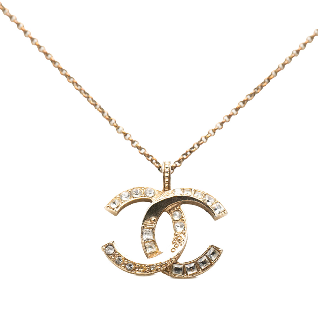 Chanel plaqué CC Cristal Pendant Collier