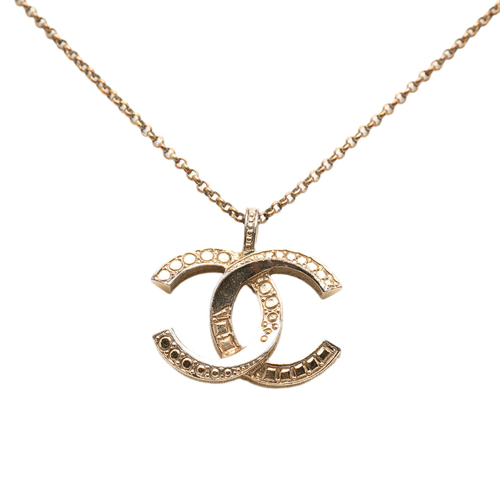 Chanel plaqué CC Cristal Pendant Collier