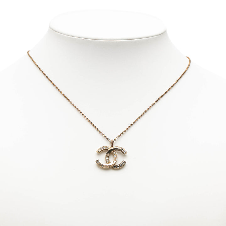 Chanel plaqué CC Cristal Pendant Collier