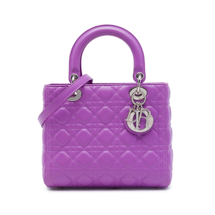 Dior Sac à main Lady Dior Cannage Moyen Cuir d'agneau Violet – vue principale – GABY PARIS