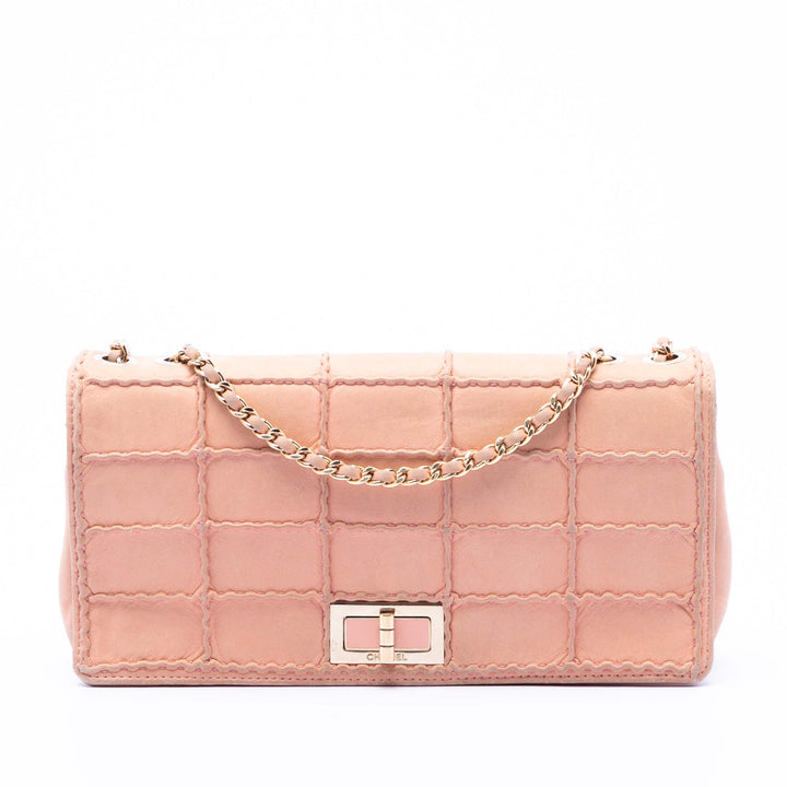 Chanel Small Surpiqué Iridescent Cuir d’agneau Reissue 2.55 Simple rabat