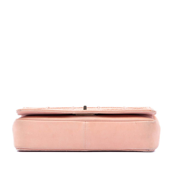 Chanel Small Surpiqué Iridescent Cuir d’agneau Reissue 2.55 Simple rabat