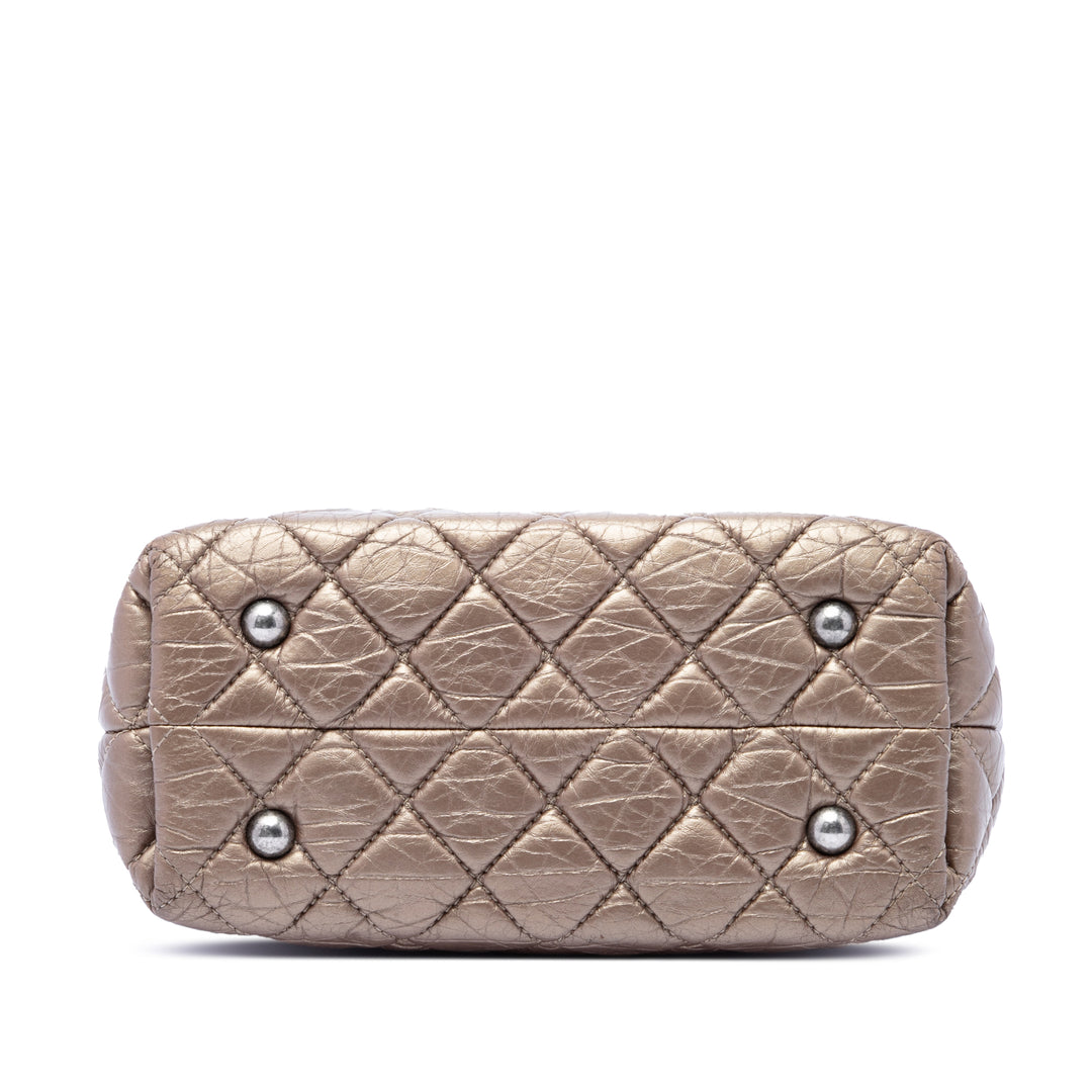 Chanel Matelassé Metallic vieilli Cuir de veau Reissue 2.55 Cabas
