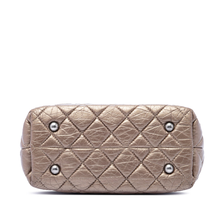 Chanel Matelassé Metallic vieilli Cuir de veau Reissue 2.55 Cabas