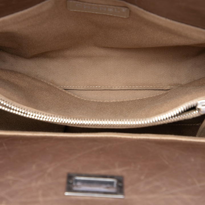 Chanel Matelassé Metallic vieilli Cuir de veau Reissue 2.55 Cabas