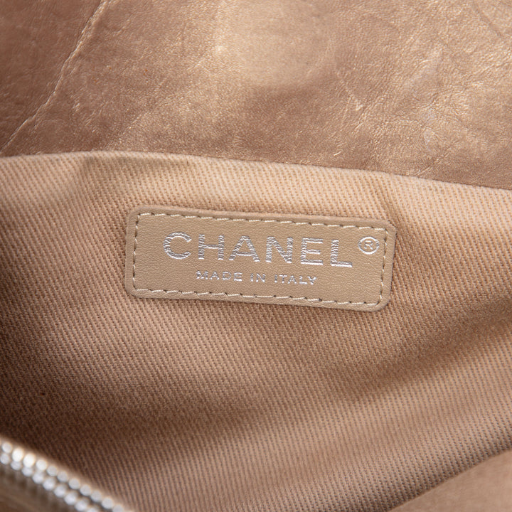 Chanel Matelassé Metallic vieilli Cuir de veau Reissue 2.55 Cabas