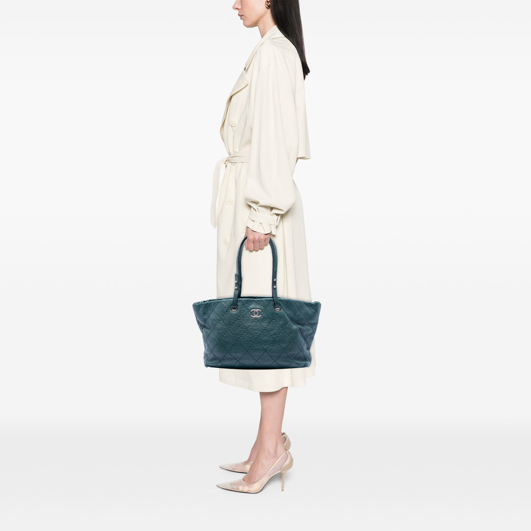 Chanel Large Glazed Cuir de veau On The Road Cabas