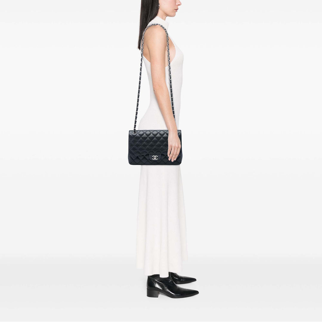 Chanel Sac porté épaule Classic Double rabat Jumbo Cuir caviar Noir – vue 5 – GABY PARIS