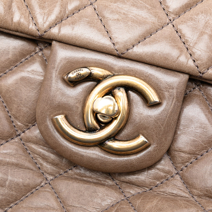 Chanel Large Glazed Cuir de veau Castle Rock anse supérieure à rabat
