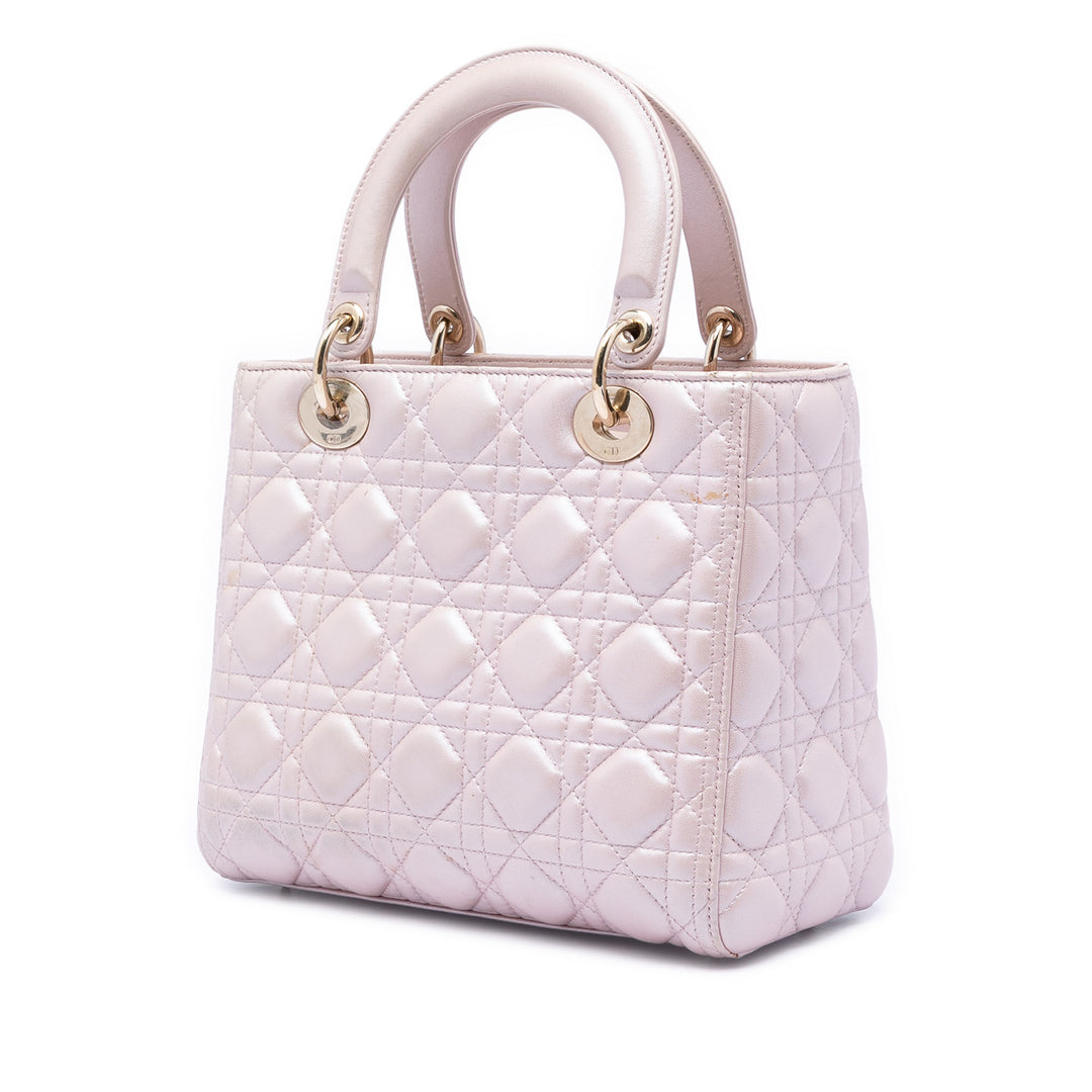 Dior Medium Perleescent Cuir d’agneau Cannage Lady Dior