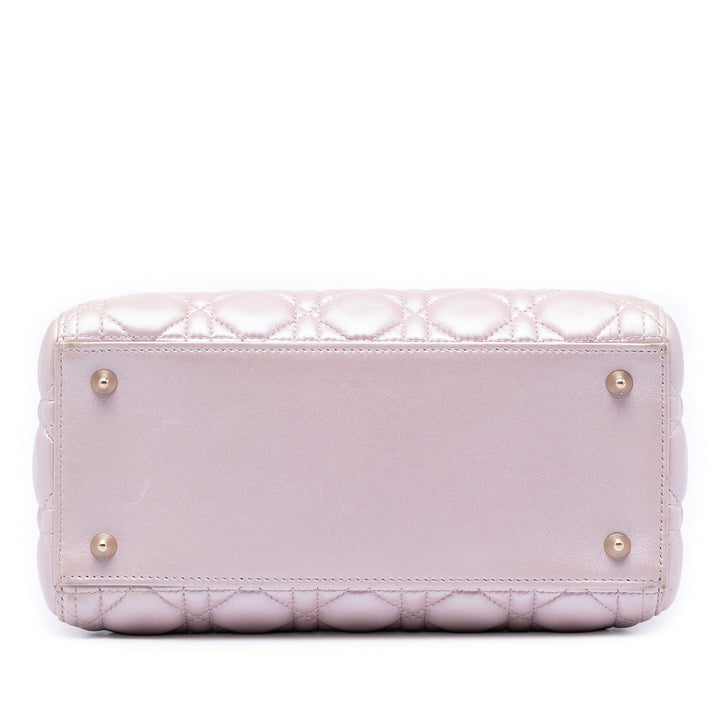 Dior Medium Perleescent Cuir d’agneau Cannage Lady Dior