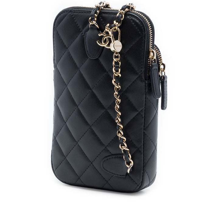 Chanel CC Matelassé Cuir d’agneau Phone Holder avec chaîne