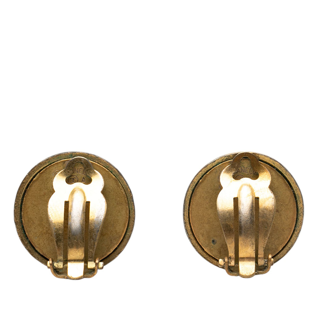 Chanel plaqué et Acrylic Logo Rond Button Clip On Boucles d’oreilles
