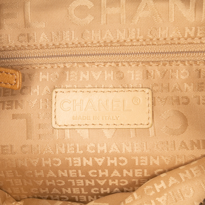 Chanel CC Camellia Hobo Marron