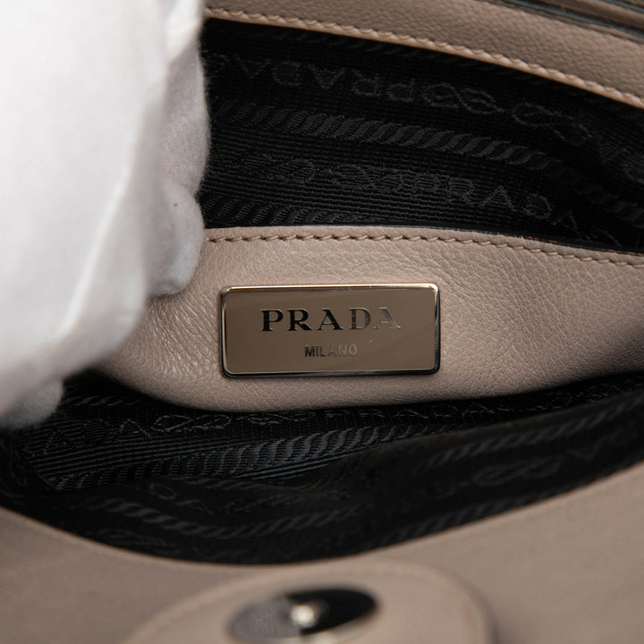 Prada Glace Veau clouté Twin Pocket Sac