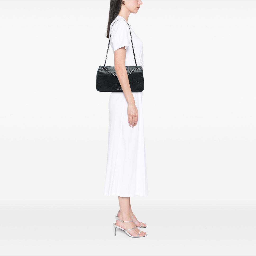 Chanel Irisé East West Glint à rabat Cuir de veau Noir – vue 5 – GABY PARIS