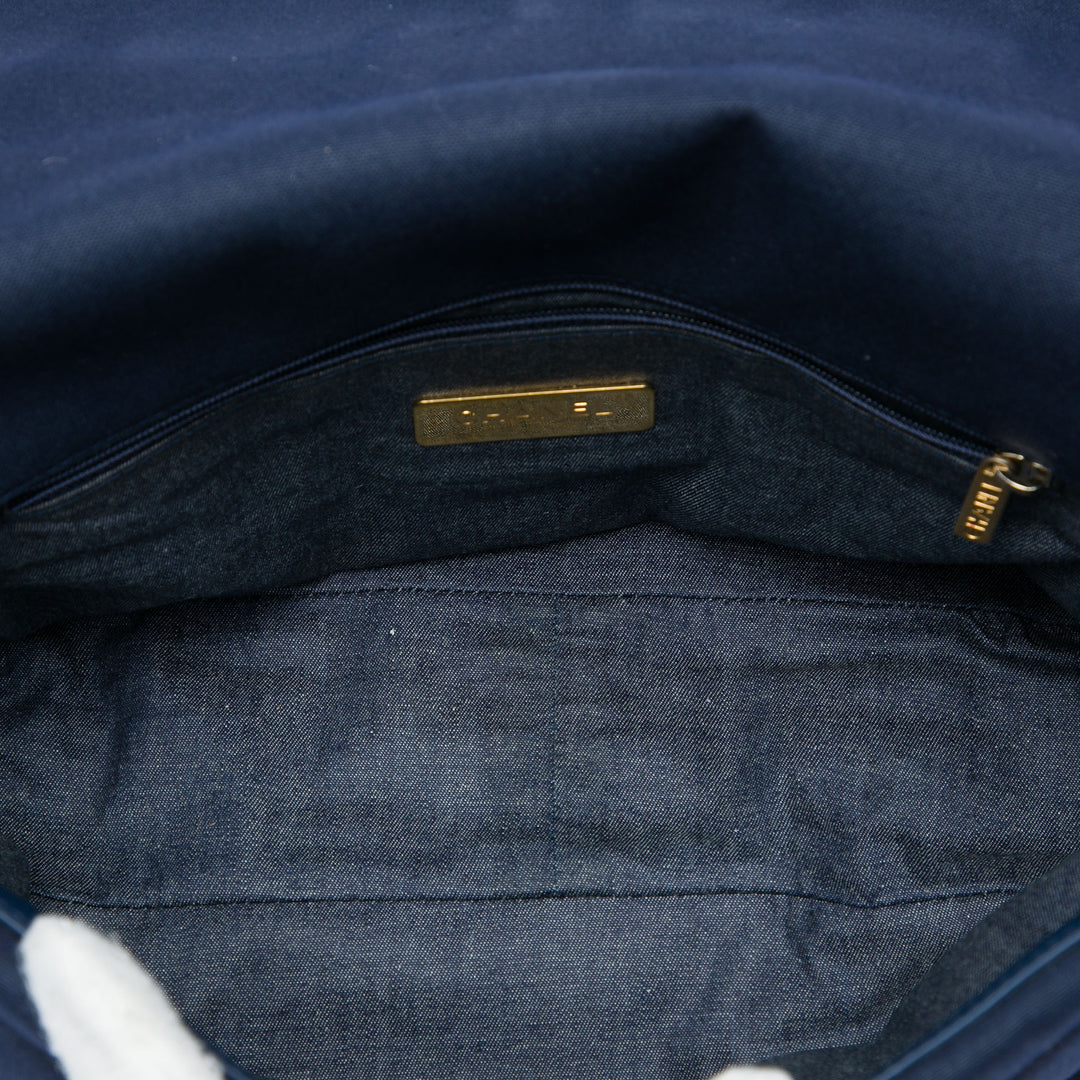 Chanel 19 à rabat Grand Bleu – vue 4 – GABY PARIS
