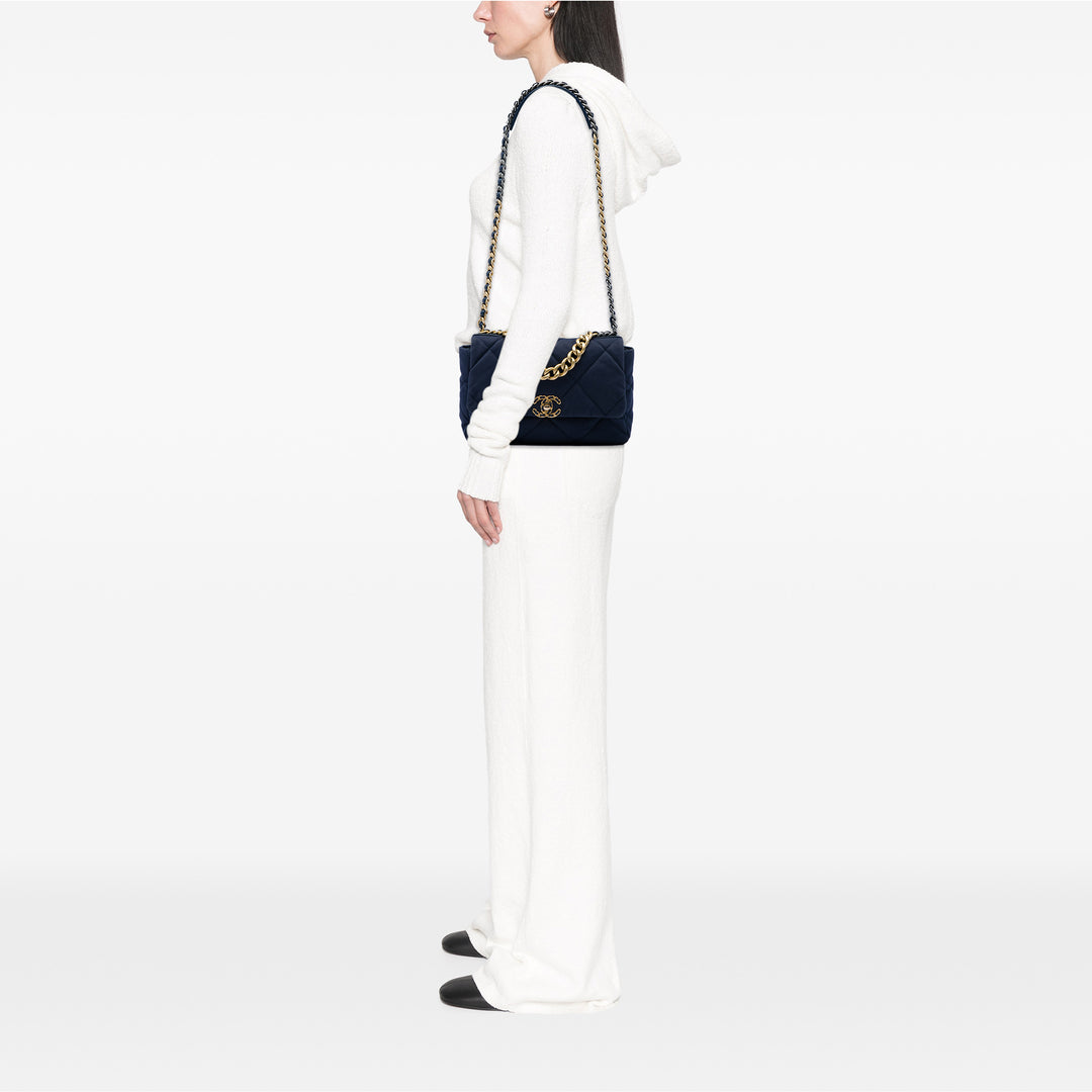 Chanel 19 à rabat Grand Bleu – vue 5 – GABY PARIS