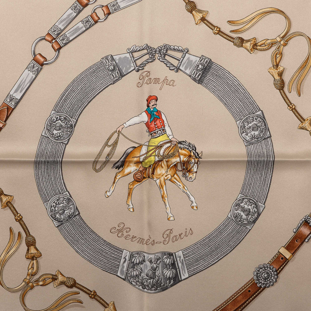 Hermès Carré Pampa 70 Beige – vue 2 – GABY PARIS