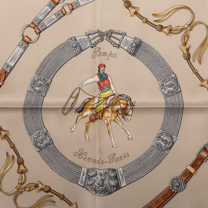 Hermès Carré Pampa 70 Beige – vue 2 – GABY PARIS