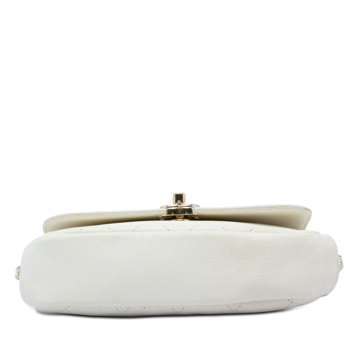 Chanel CC Matelassé Cuir de chèvre Casual Trip à rabat