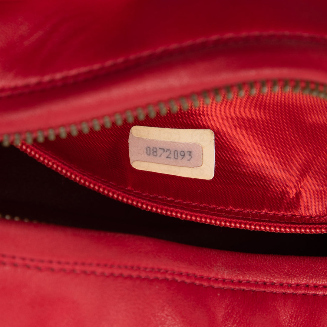 Chanel CC Matelassé Cuir d’agneau Pompon Sac caméra