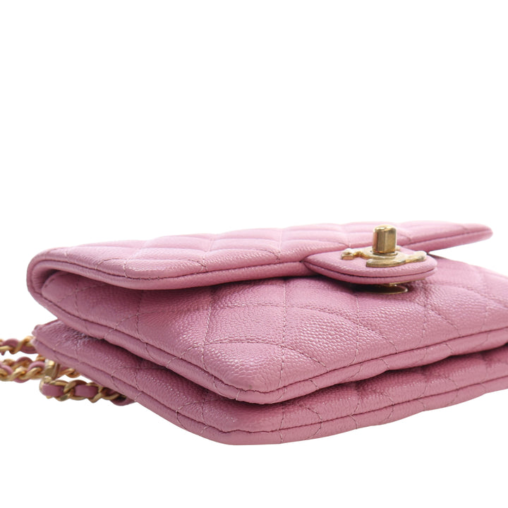 Chanel Matelassé Pick Me Up à rabat Sac ceinture Cuir caviar