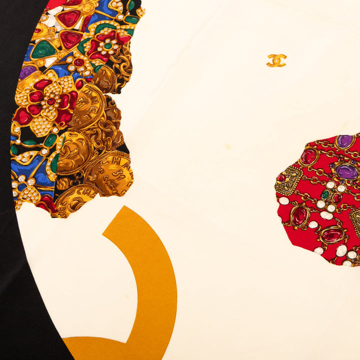 Chanel Gripoix Globe Soie Foulard Blanc – GABY PARIS Authentique