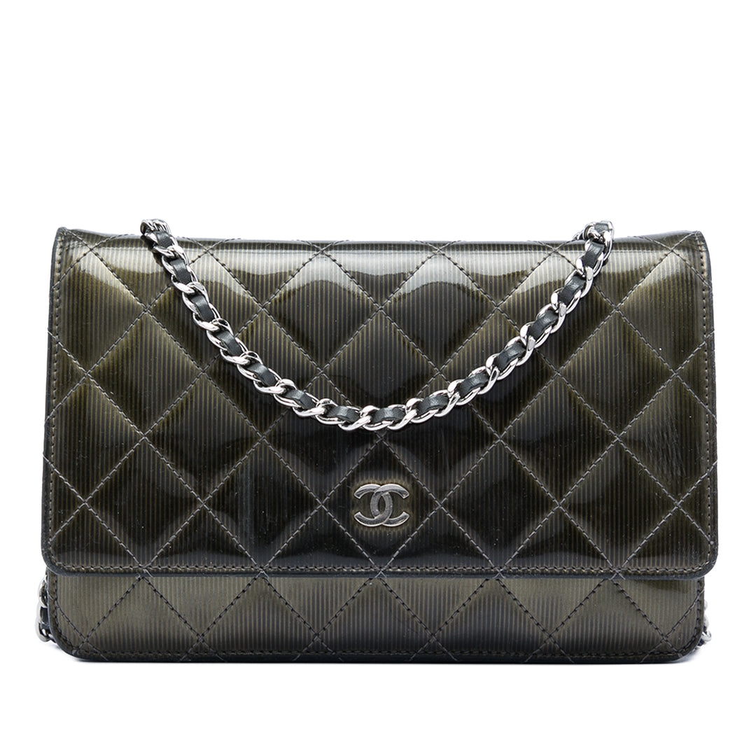 Chanel CC Matelassé Striated Metallic Cuir verni Wallet on Chain
