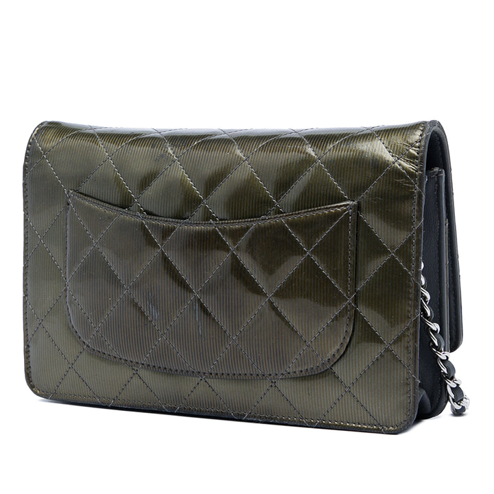 Chanel CC Matelassé Striated Metallic Cuir verni Wallet on Chain