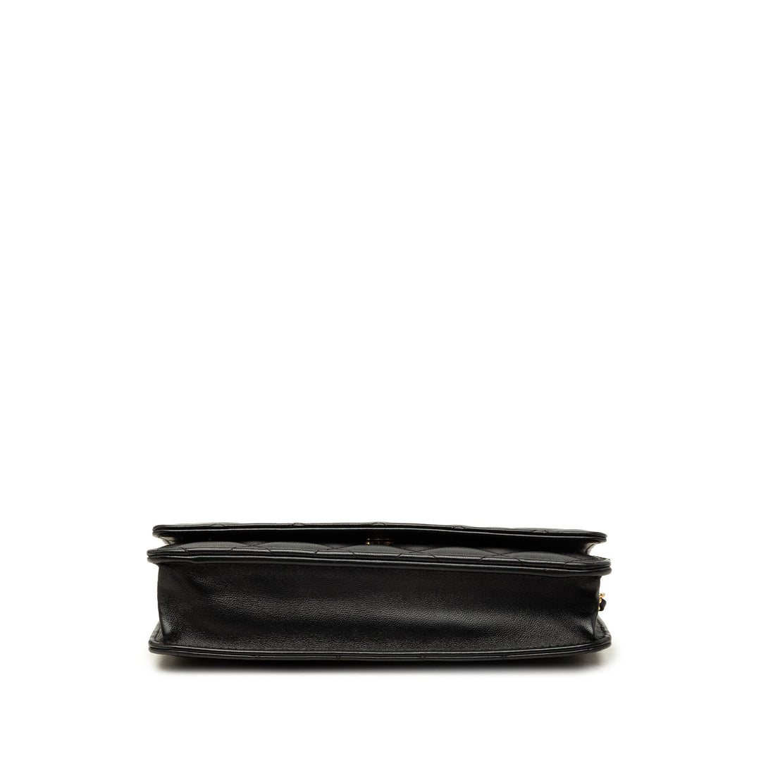 Chanel Sac bandoulière CC Matelassé Wallet on Chain Cuir d'agneau Noir – vue 3 – GABY PARIS