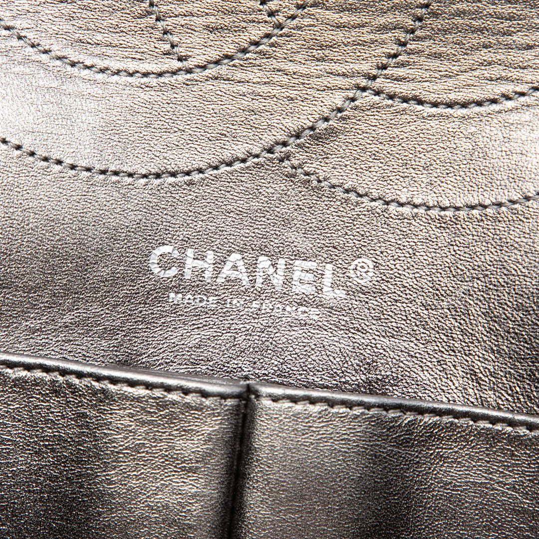 Chanel Metallic vieilli Cuir de veau Reissue 2.55 Double rabat 227