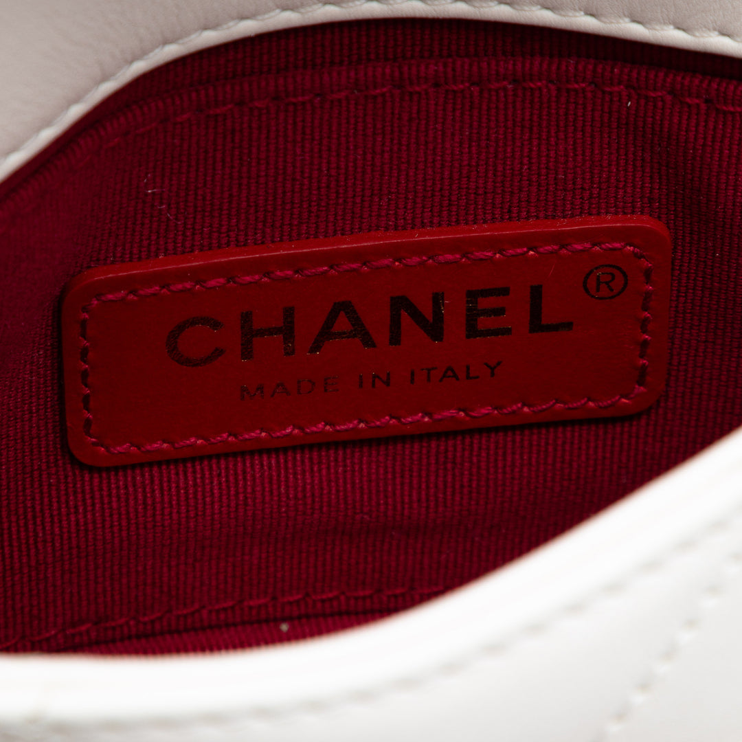 Chanel Mini Matelassé Cuir de veau Framing Chain à rabat