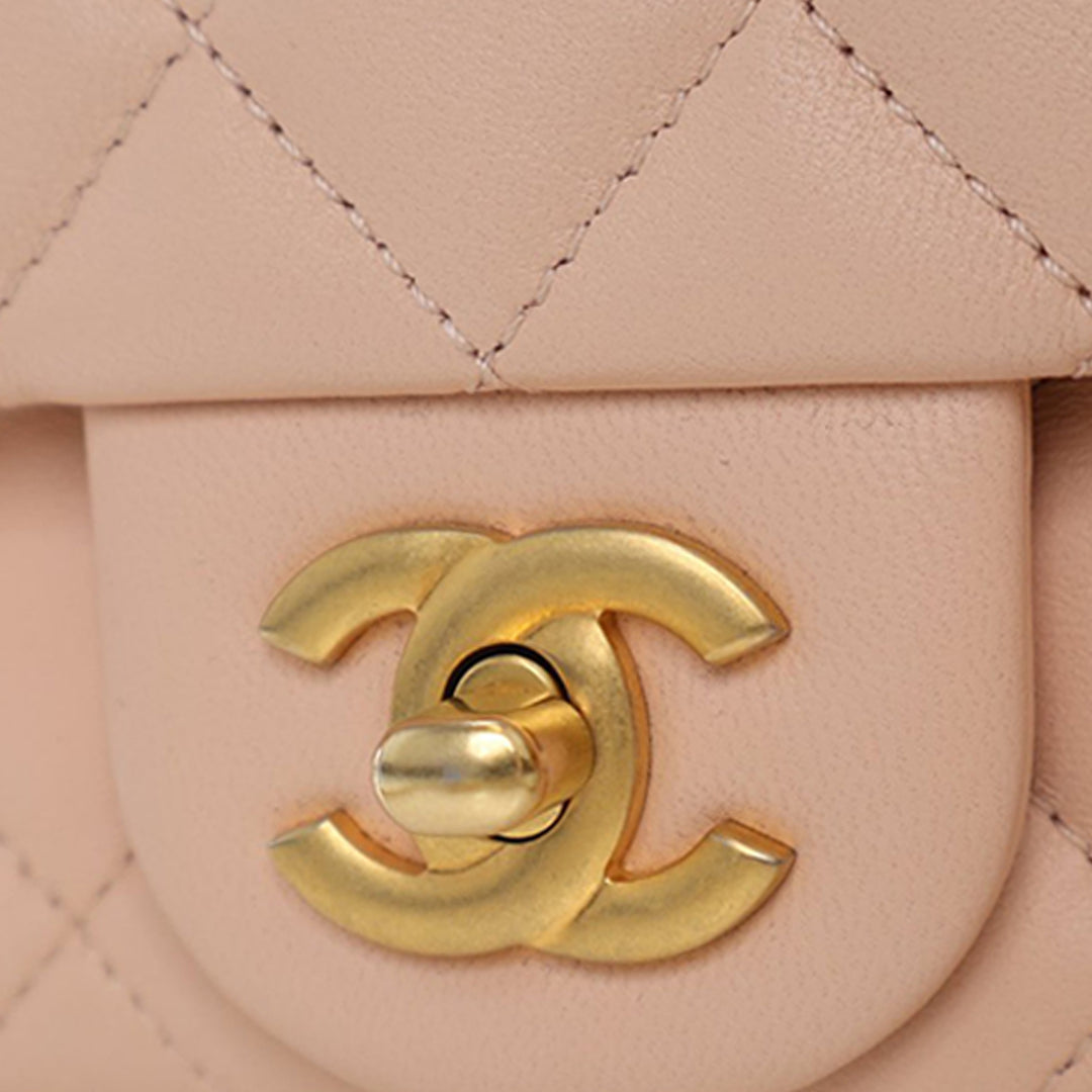 Chanel Mini Rectangular Classic Cuir d’agneau Sweet Camellia à rabat – GABY PARIS Authentique