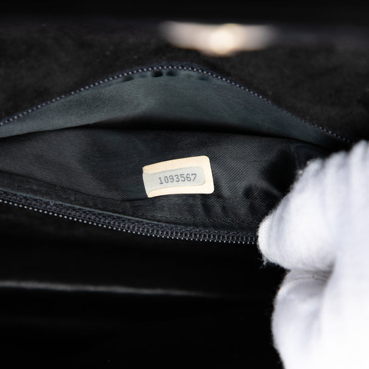 Chanel Matelassé Daim Pompon à rabat