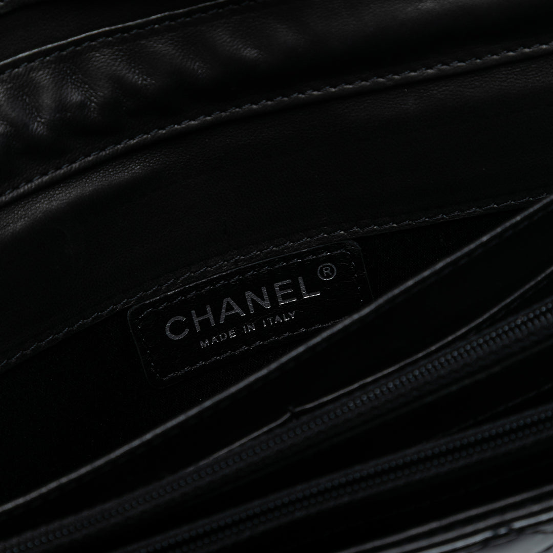 Chanel CC Matelassé Cuir verni East West Wallet on Chain